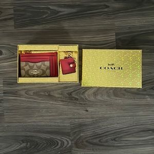 Coach wallet gift box with matching key chain